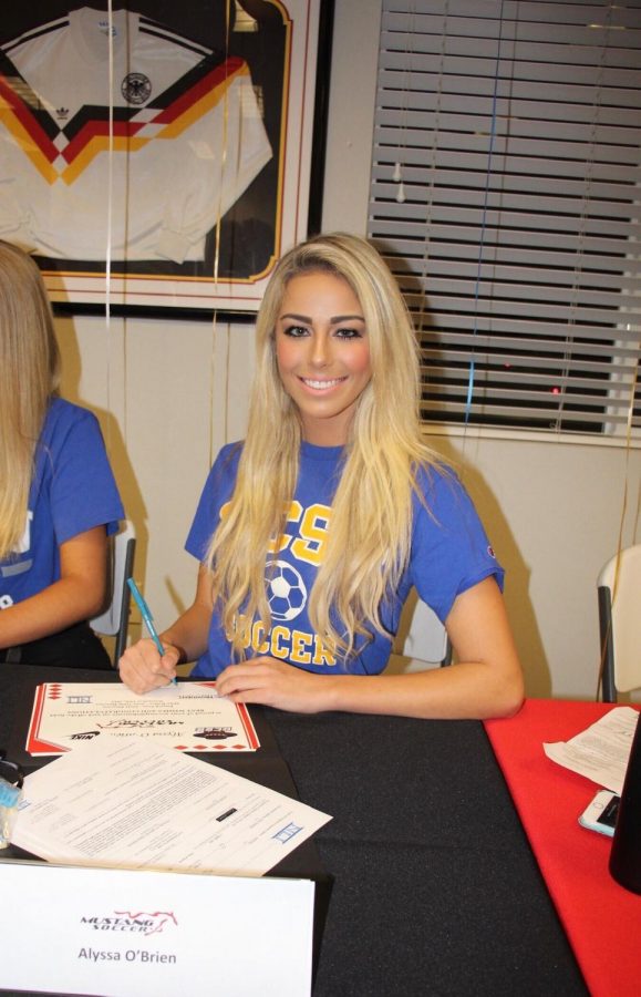 Senior Alyssa OBrien has committed to UC Santa Barbara to play D1 soccer. She signed her national letter of intent on Nov. 14. Coming from a family with a sports background, O’Brien plans to pursue a communications major while in college.
