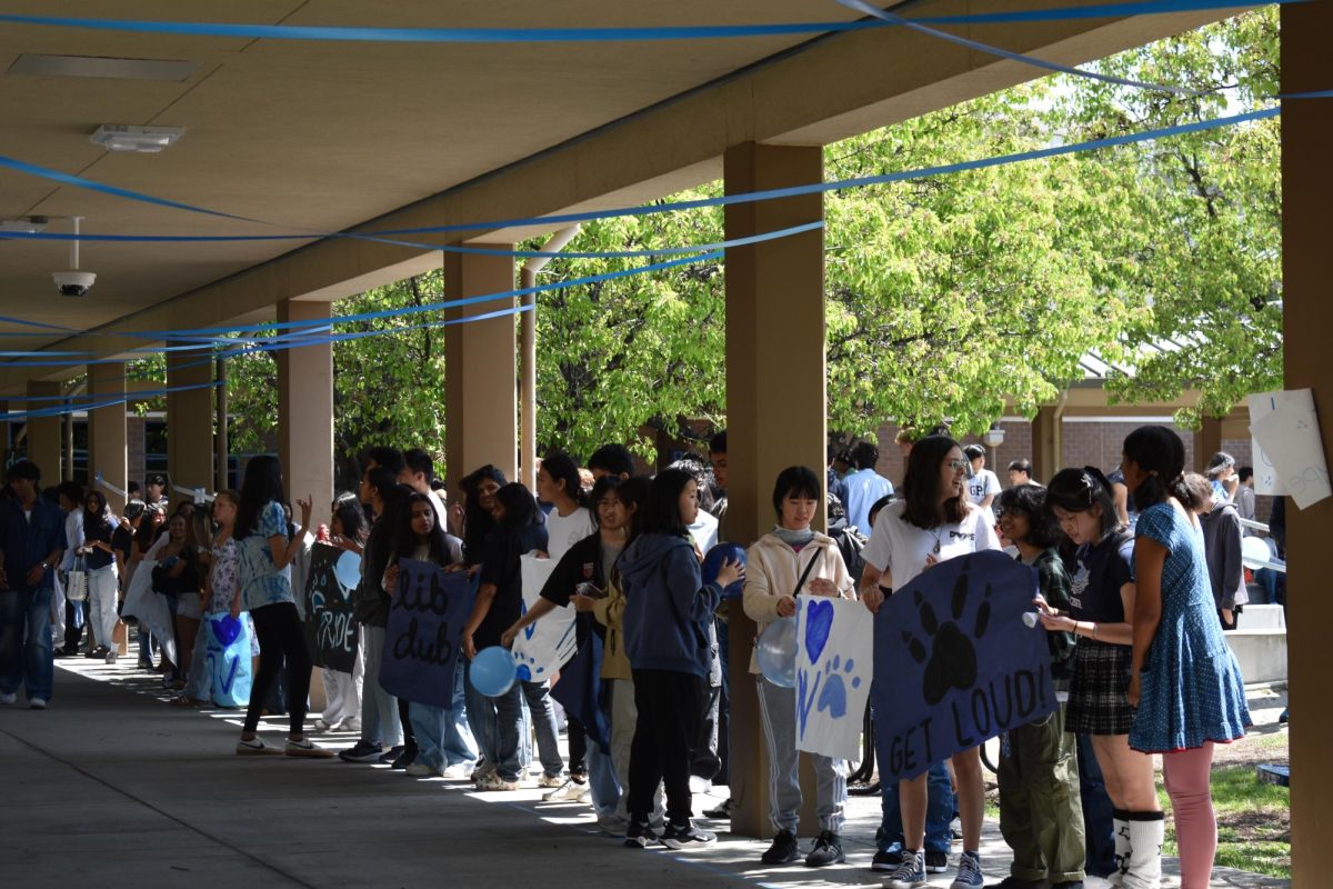 Students lined up for the live route